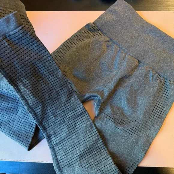 Gymshark Seamless Sculpt Leggings Gray XS - Picture 3 of 6